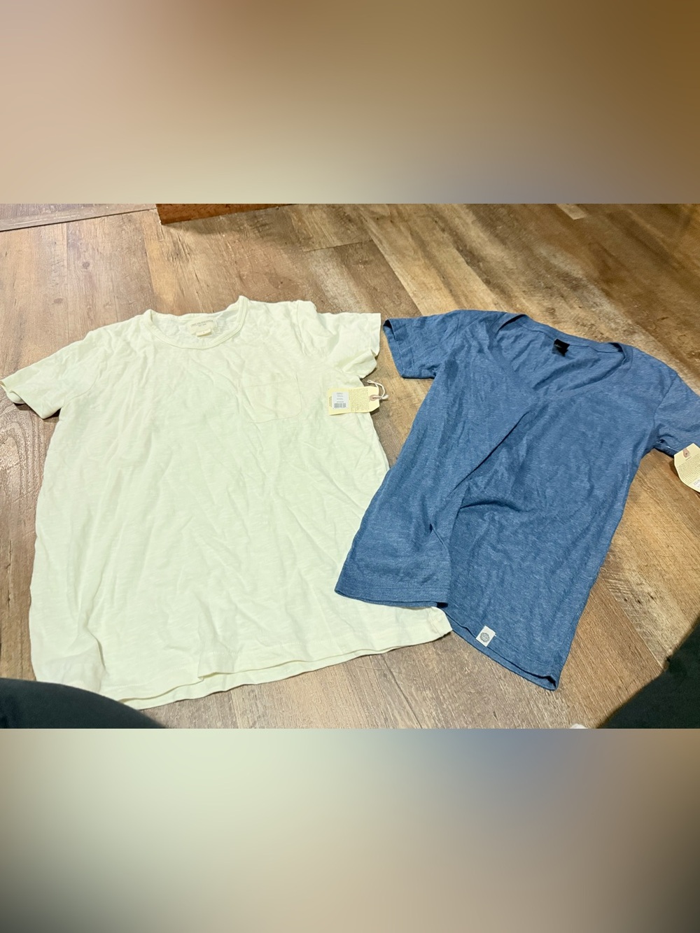 Obey Short Sleeve Tees in off white & Heather Blue